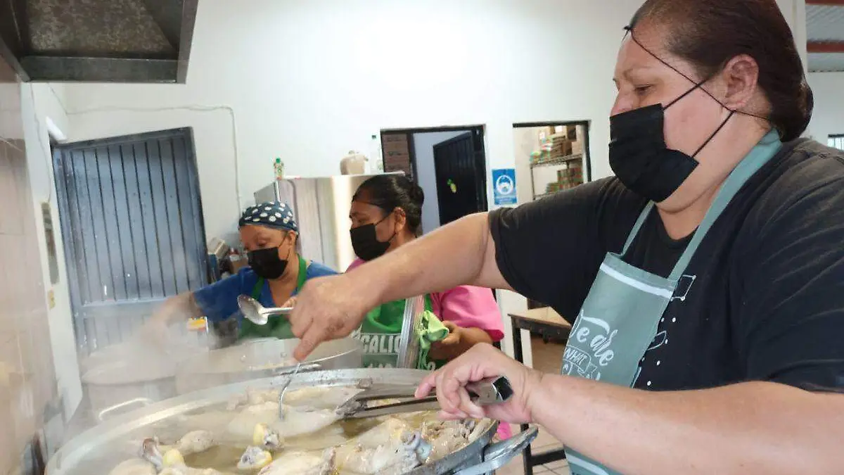 Más de mil estudiantes recibirán desayunos calientes en escuelas de Cabo San Lucas